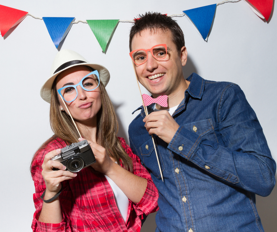 Huur een photobooth tot 300 euro voor een betaalbare ervaring. Geschikt voor kleinere evenementen en digitale foto’s.
